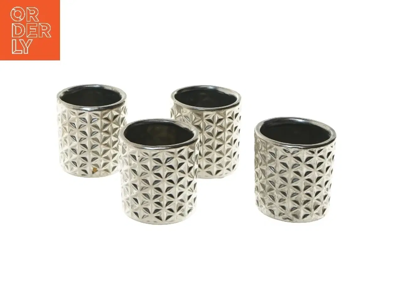 Billede 1 - Sæt &#224; 4 sølvfarvede lysestager fra 2have (str. 4 stk Ø 7 cm længde 7 cm)