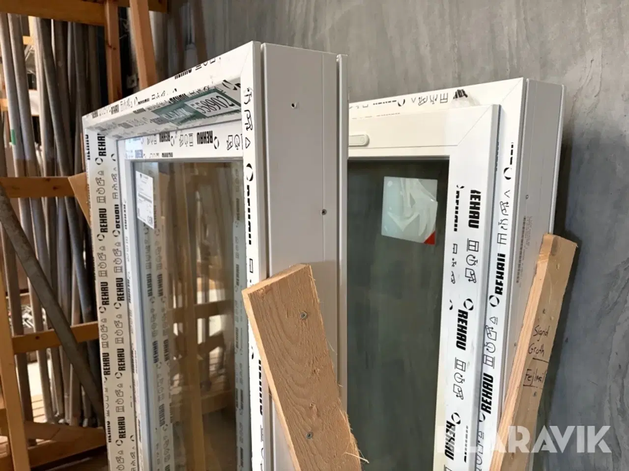 Billede 2 - Vinduer - 2 styk - plast