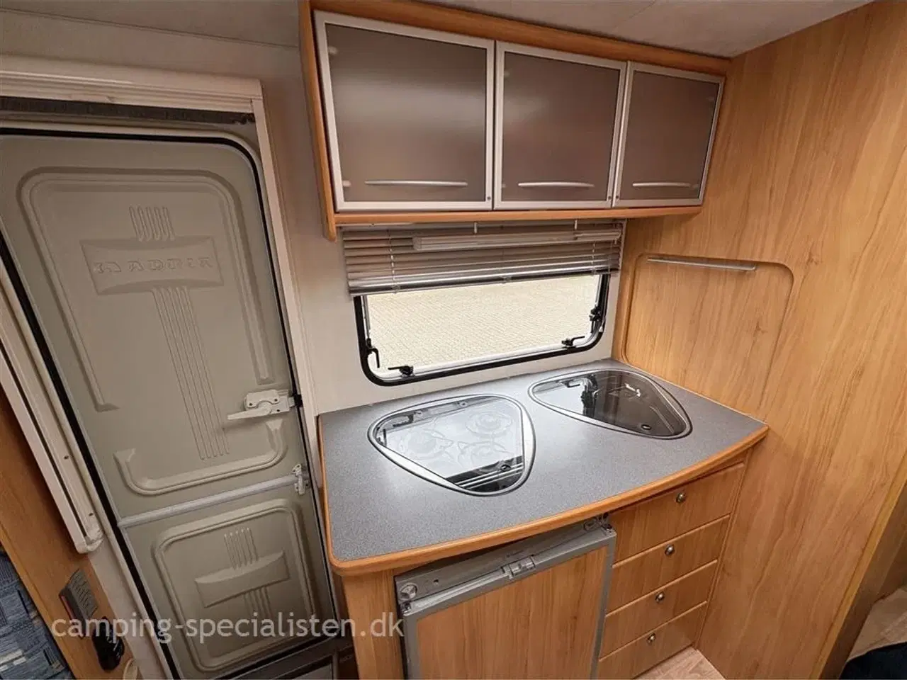 Billede 5 - 2004 - Adria Adora 512 UL   Adria Adora 512 UL 2004 - Se den nu hos Camping-Specialisten.dk