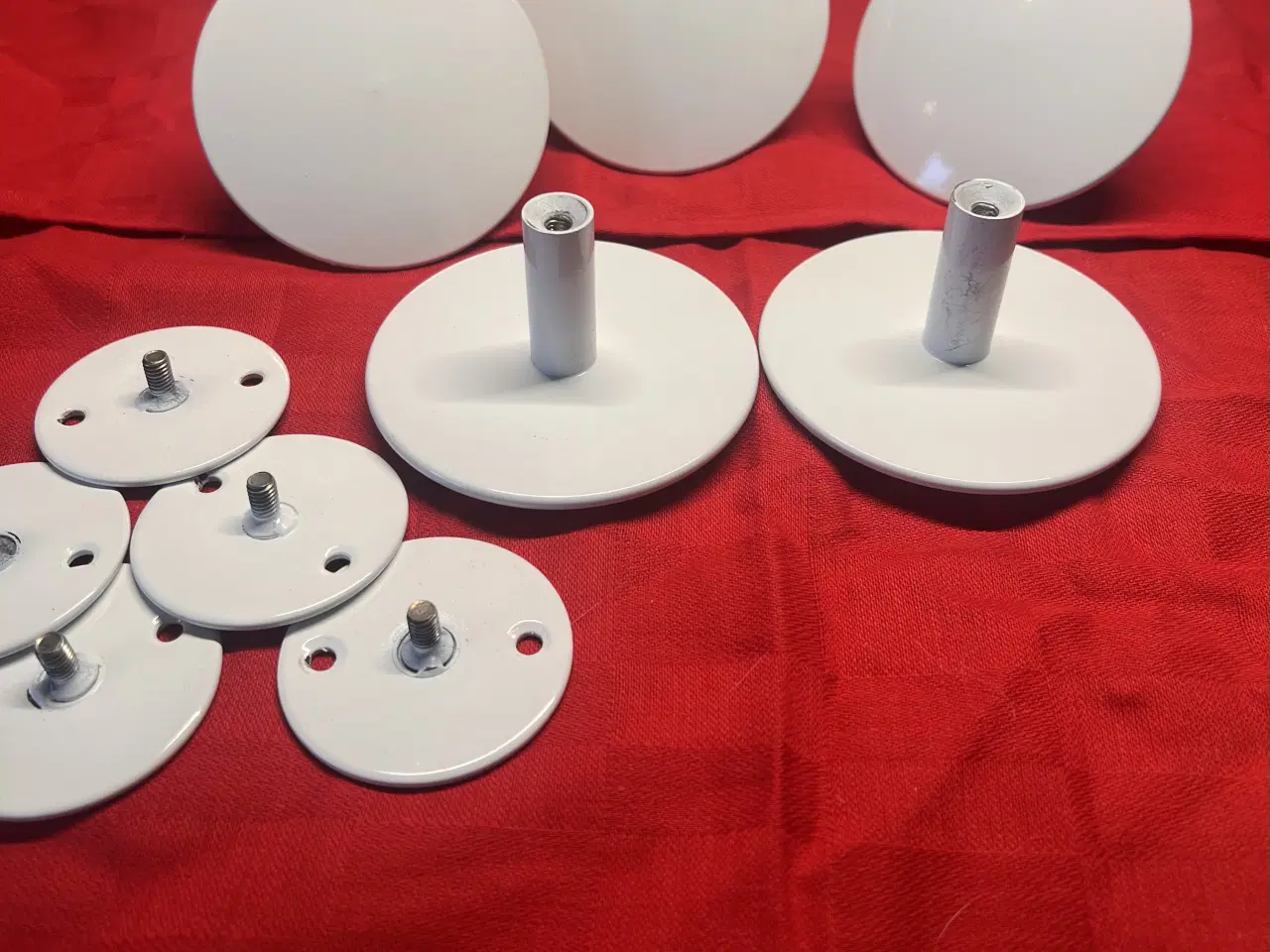 Billede 5 - 5 stk store metal knopper/knager