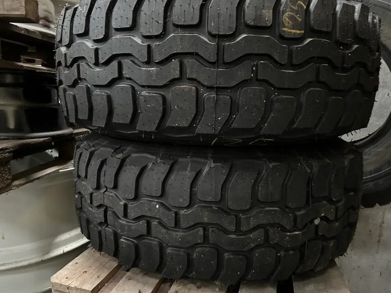 Billede 1 - BKT M FÆLD TIL NR 10082