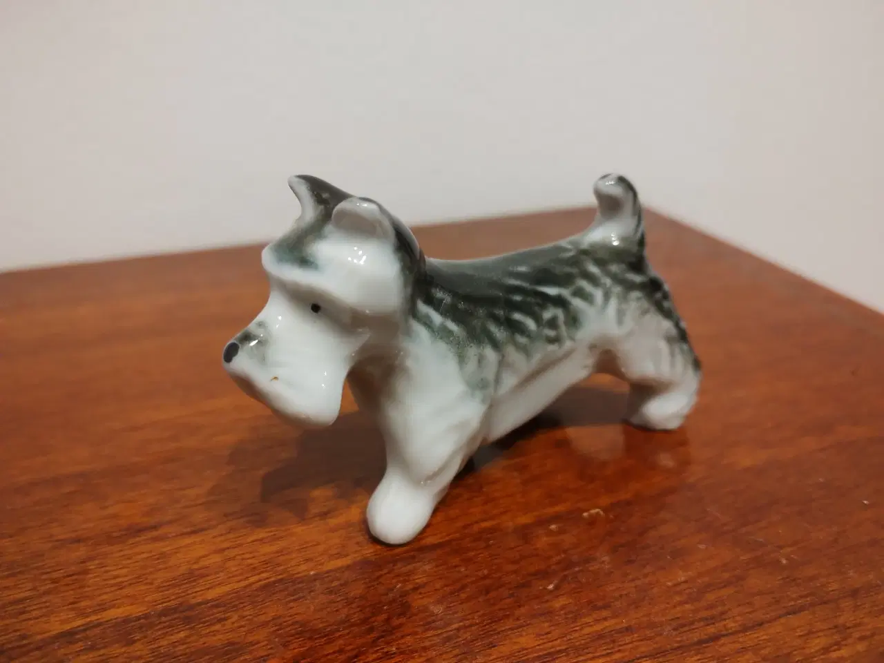 Billede 2 - Lille porcelæns hund