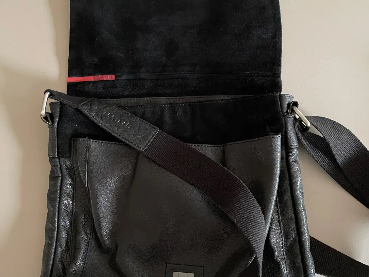 Billede 5 - Lloyd skuldertaske/crossbodySkuldertasek/Crossbody