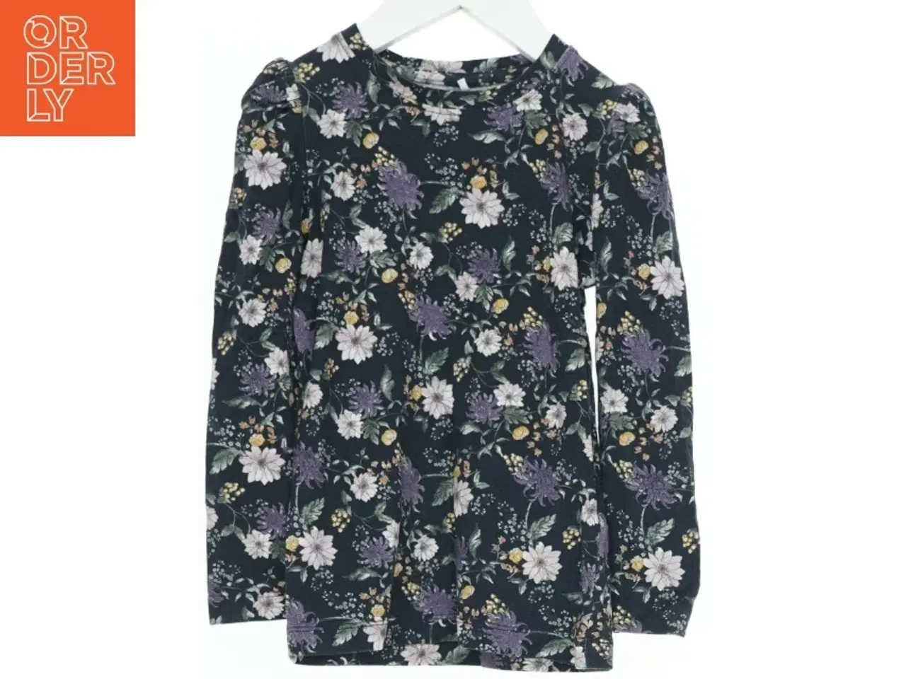 Billede 1 - Blomstret bluse til børn fra Name It (str. 104)