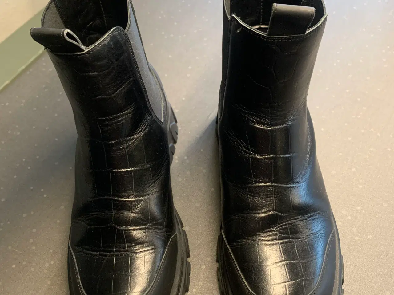 Billede 1 - Kort læder støvle