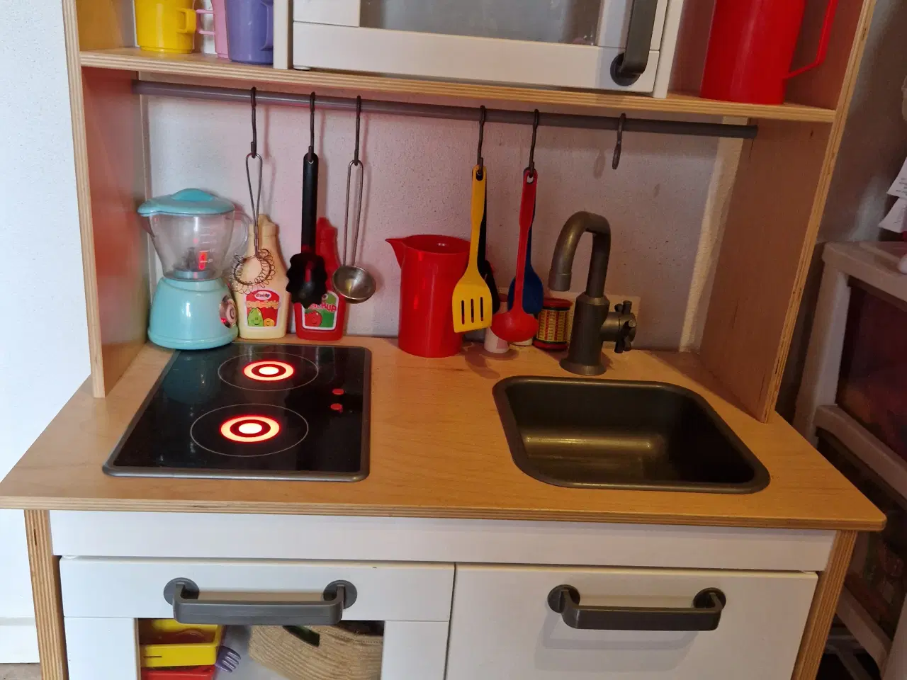 Billede 1 - Ikea legekøkken med tilbehør 