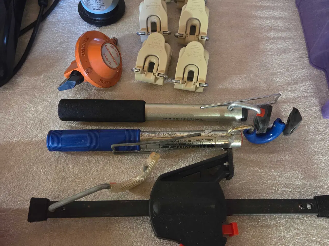 Billede 2 - Har tilbehør til camping 