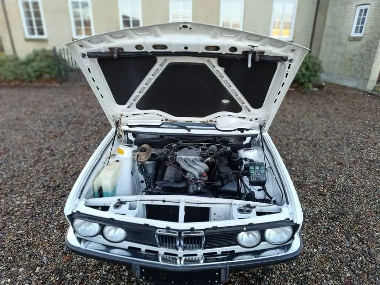 Billede 10 - 6-cyl række-BMW E28 520i veteranbil - NYSYNET