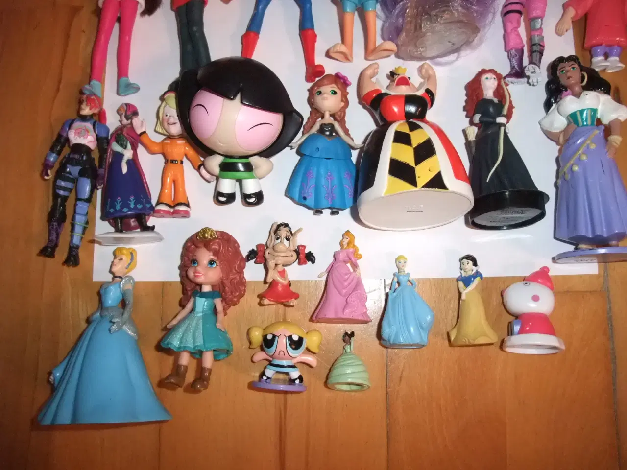 Billede 5 - Dame/Pige Figurer