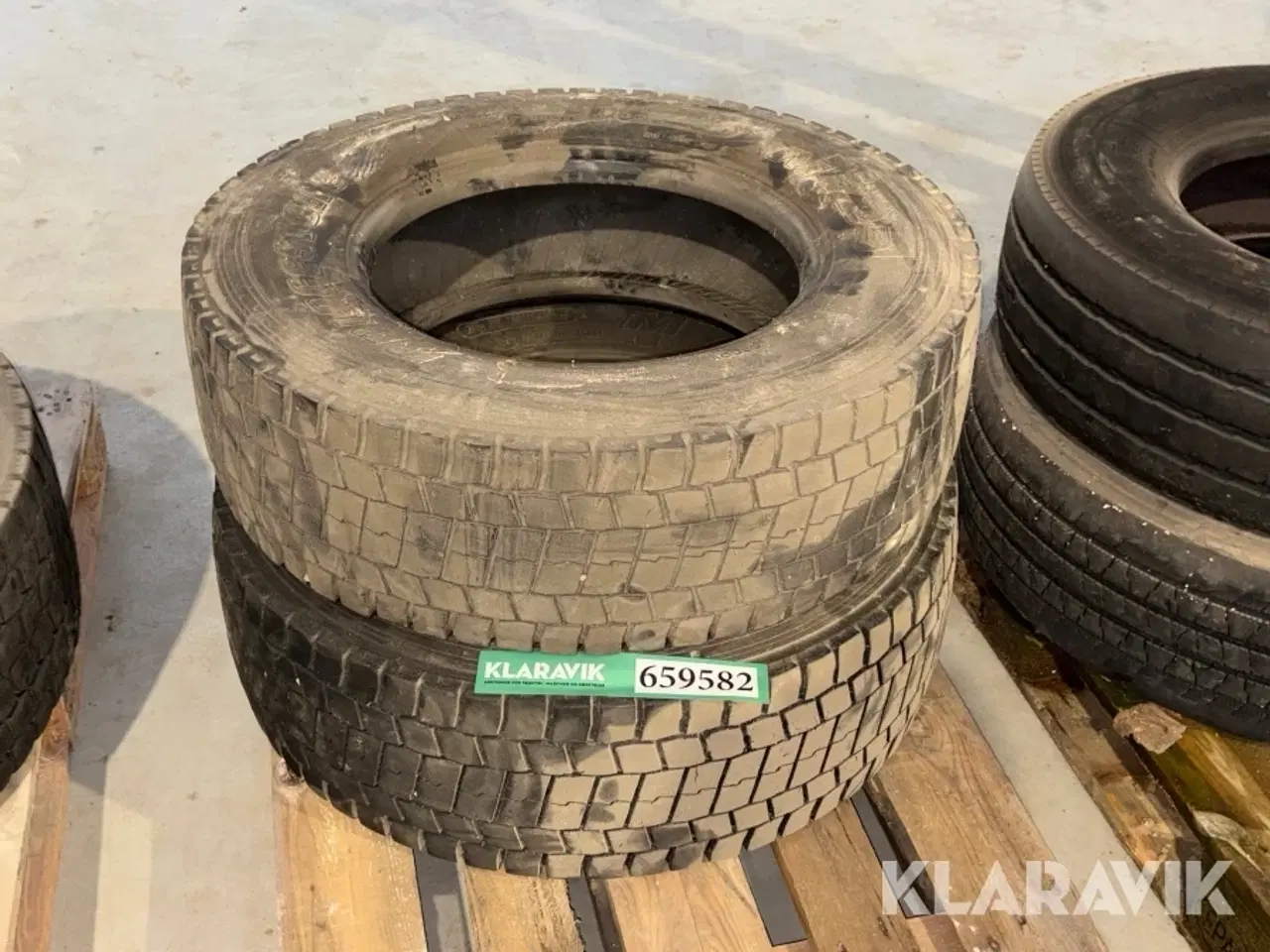 Billede 3 - Dæk Bridgestone M729 2 styk