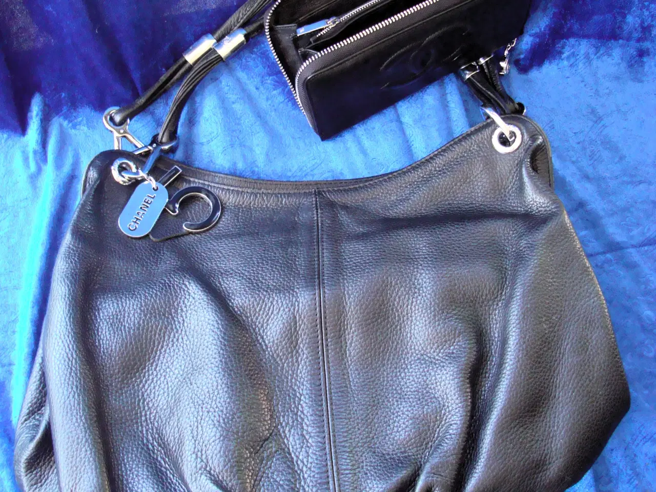 Billede 3 - Stor flot skuldertaske og flot pung.