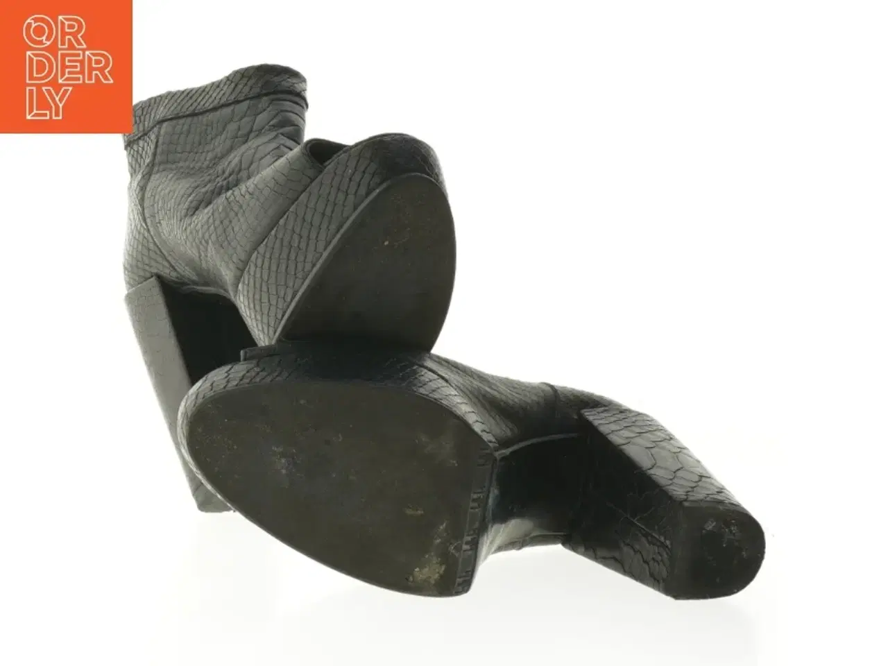 Billede 3 - Sort ankelstøvletter med høj hæl fra Billi Bi (str. 38 )