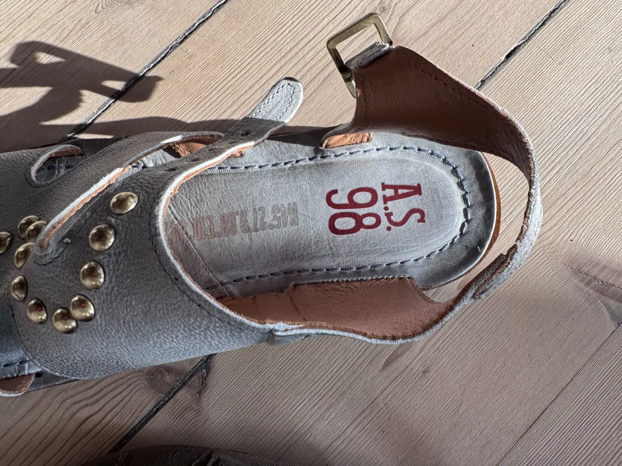 Billede 4 - Gråblå behagelige sandaler