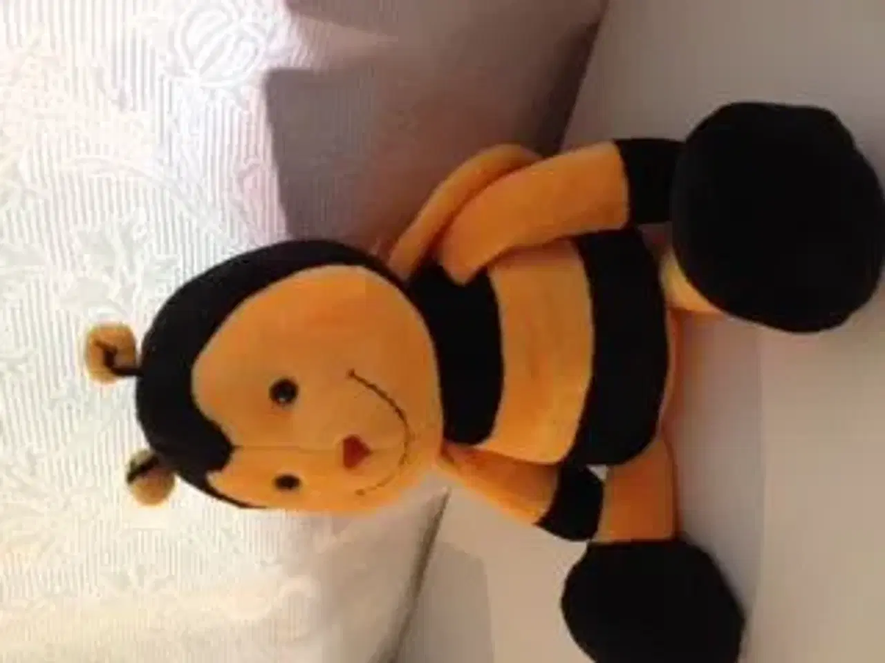 Billede 3 - En bi