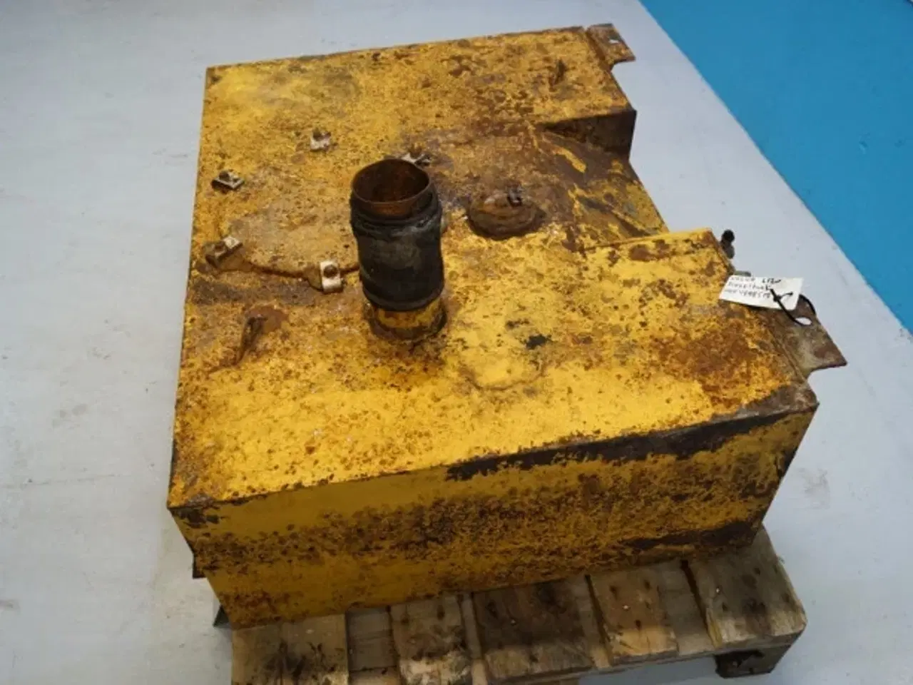 Billede 4 - Volvo L120 Dieseltank VOE4898515