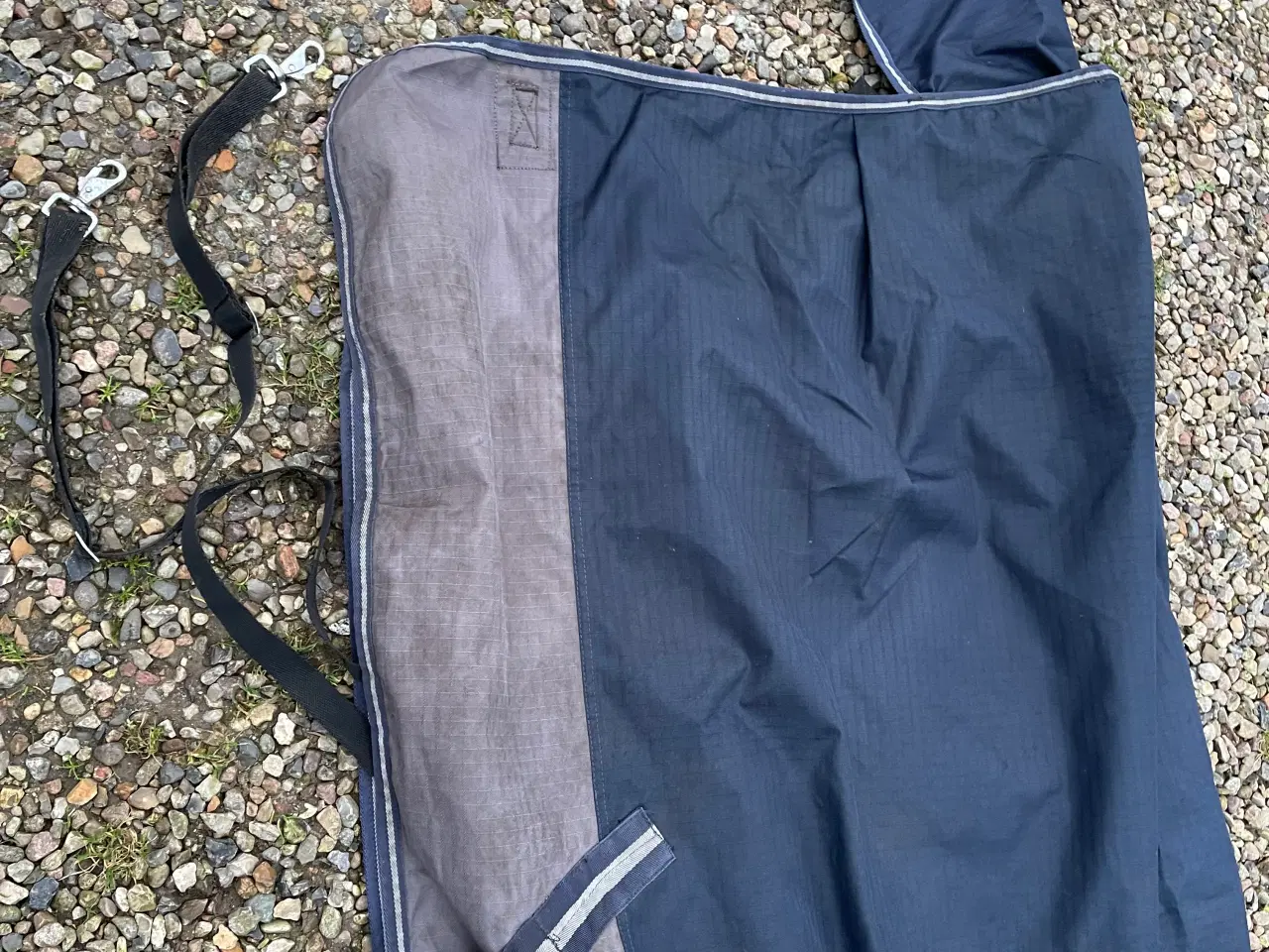 Billede 3 - Dækken med hals 