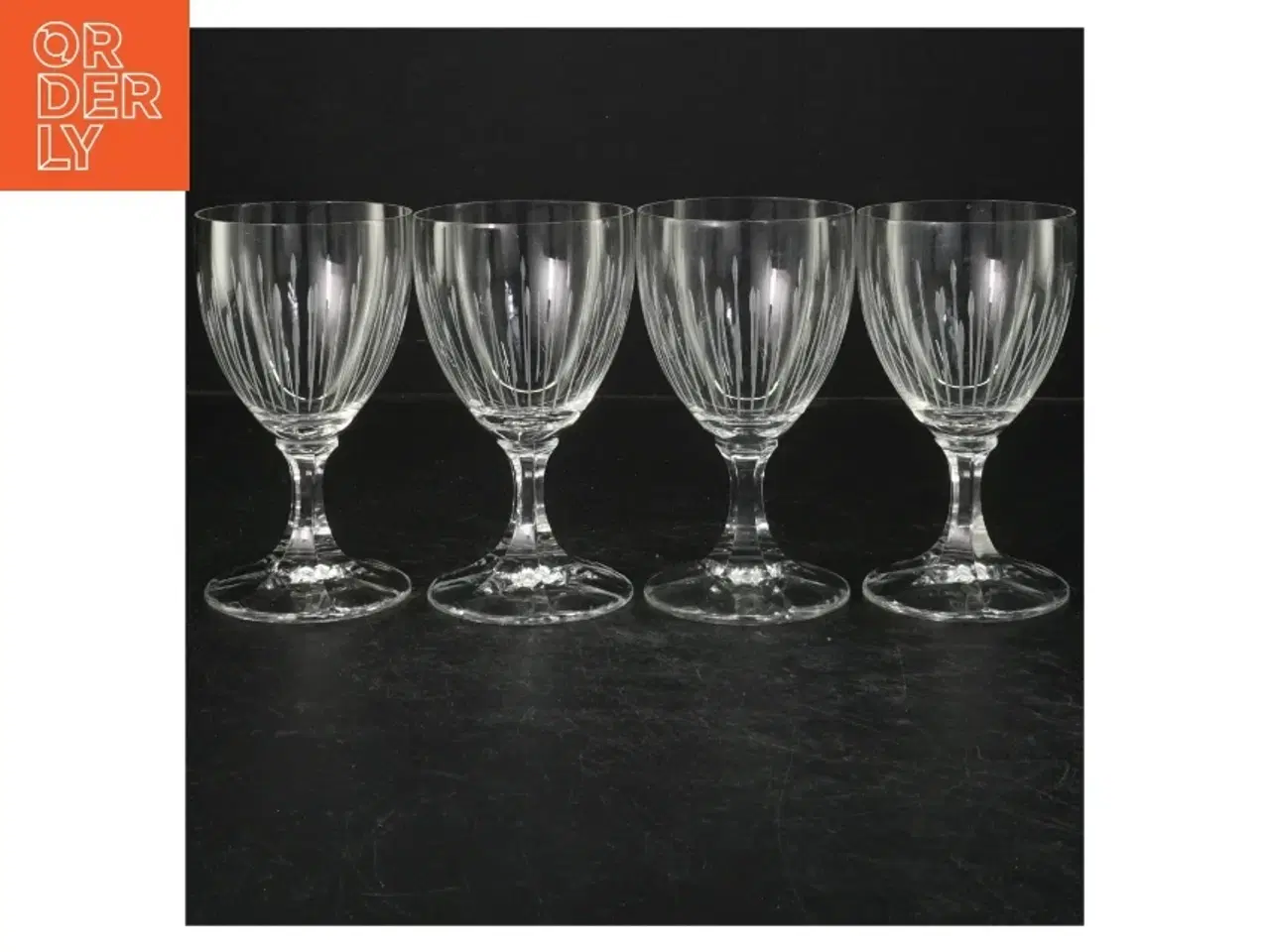 Billede 2 - Gennemsigtige vinglas (str. 12 cm. 4 styk)