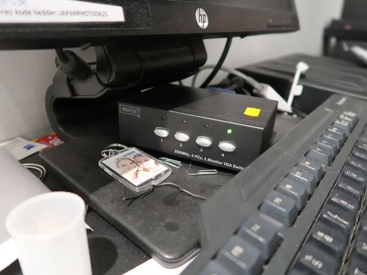 Billede 4 - Computerskærm HP Compaq LA2306x med tastatur, 2 stk. computere m.m.