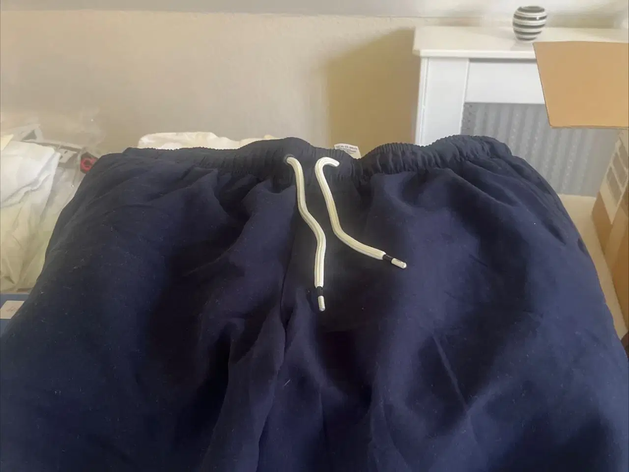 Billede 1 - Bade shorts / røde shorts / hat 