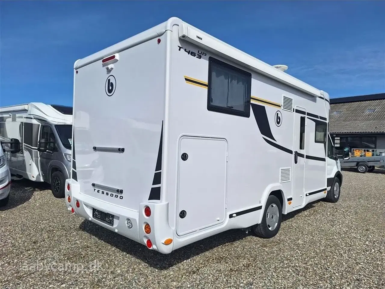 Billede 2 - 2025 - Benimar Tessoro 463 UP   Solcelle. markise. tv. 5 selepladser. batteri. helårsdæk. p-sensor for og bag. Bakkamera.