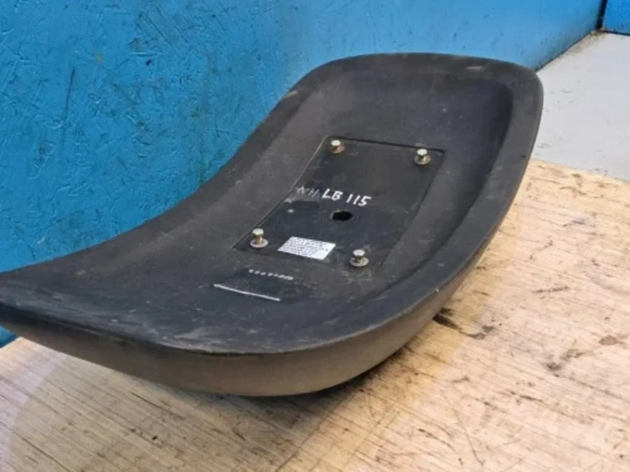 Billede 5 - New Holland LB115 Hjulskærm L. 85806173