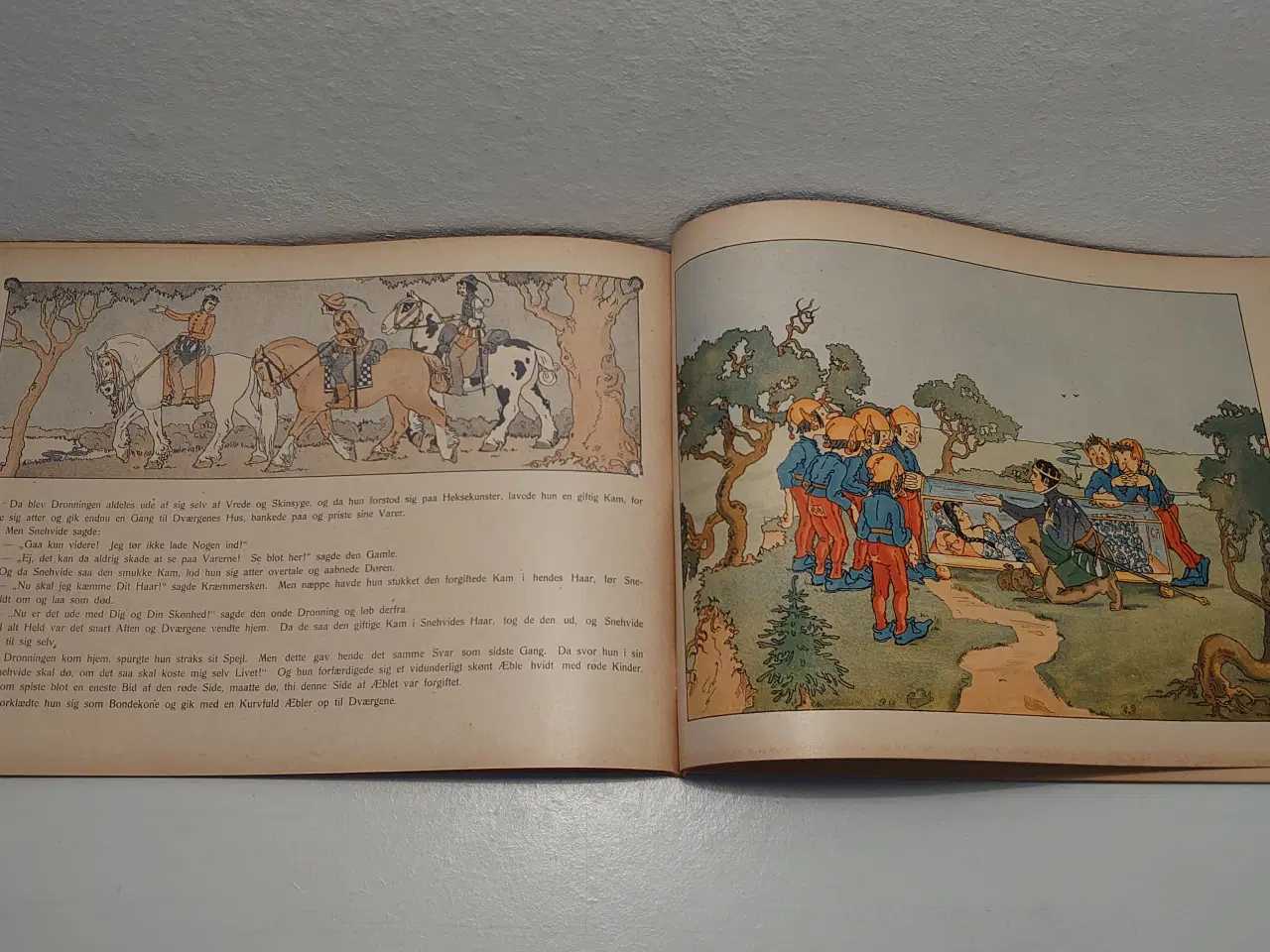 Billede 7 - Brdr. Grimm: Snehvide.ill Agnes Helms.1.udg.1919.