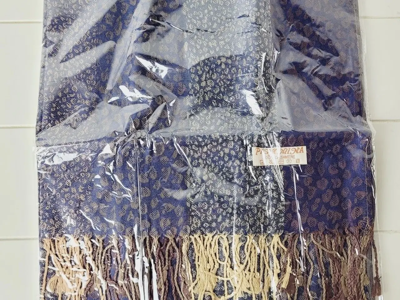 Billede 5 - ⭐️- Elegant og Blødt Pashmina Tørklæde - UBRUGT