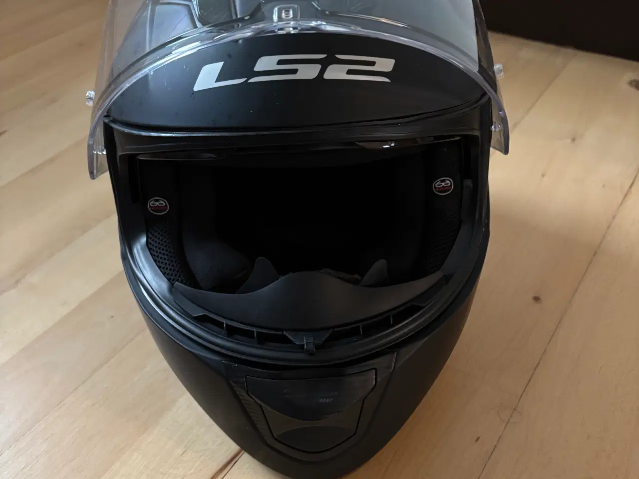 Billede 2 - Full Face Styrthjelm til MC - dame