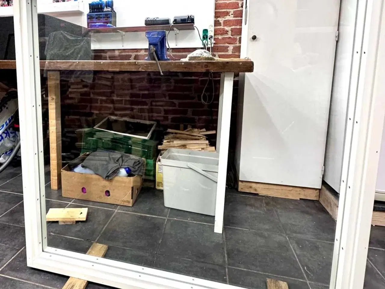 Billede 6 - 7 stk. Lydisolerende og brandhæmmende vinduer