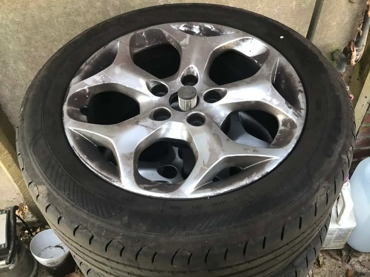 Billede 1 - Alufælge med sommerdæk