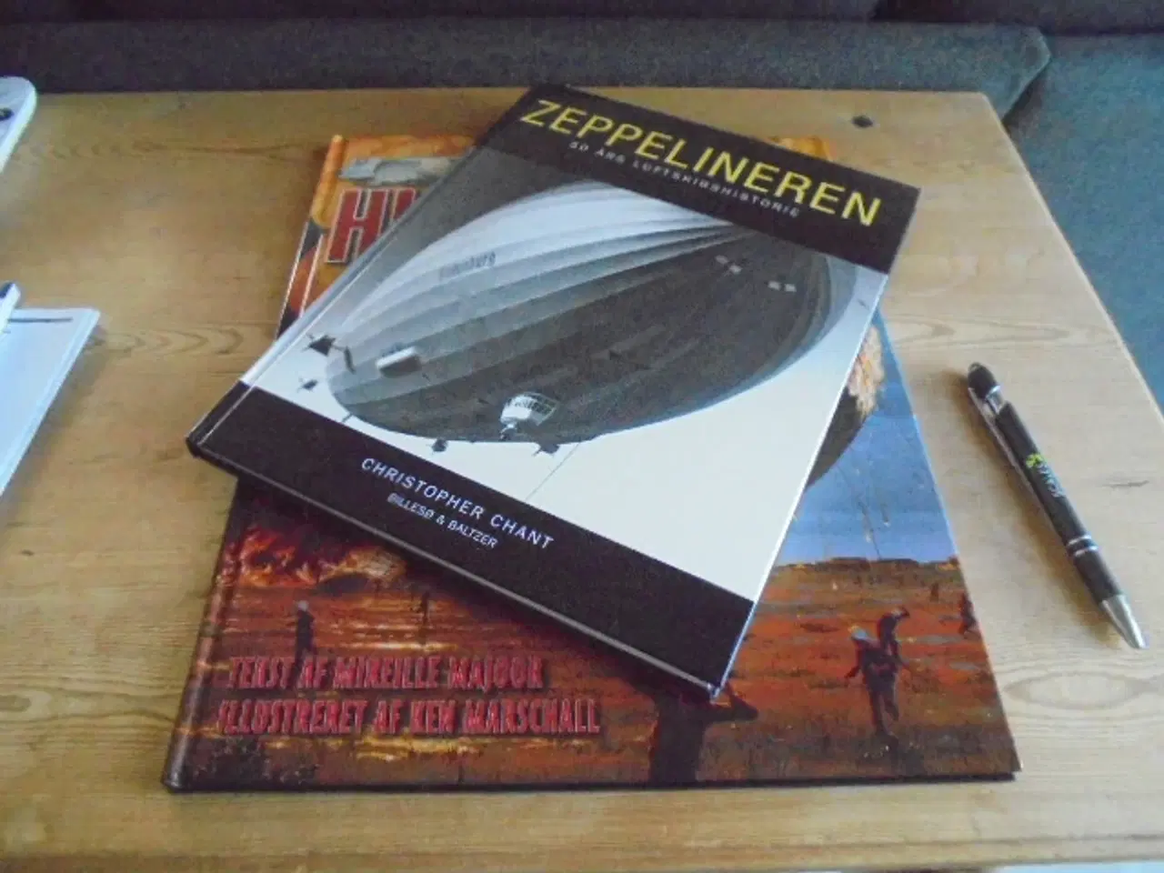 Billede 1 - 2 flotte bøger om Luftskibe/Zeppelinere –fin stand