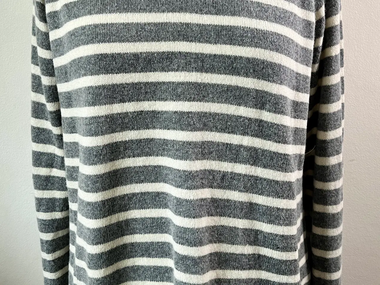 Billede 1 - GANNI, stribet strikbluse, str XL