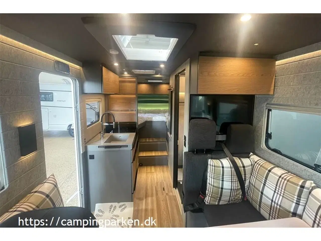 Billede 17 - 2025 - Niesmann+Bischoff iSmove 6.9E Aut. gear   Kvalitet og luksus i Limousineklassen!