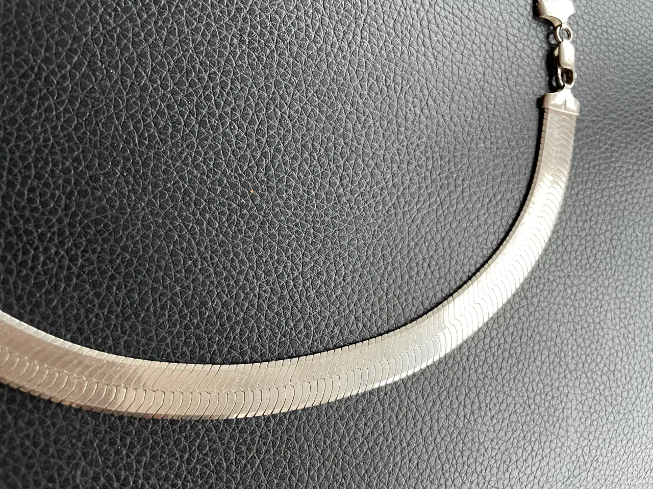 Billede 3 - bred Herringbone sølvhalskæde