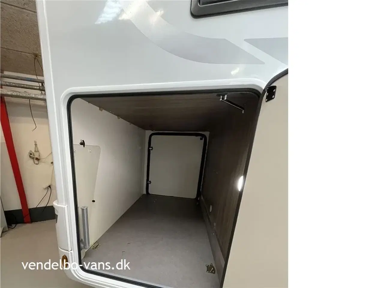 Billede 6 - 2025 - McLouis Mc4 873 G Enkeltseng og stor garage under - hæve/sænkeseng - Automatgear