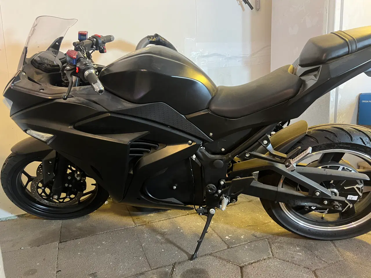 Billede 1 - Helt ny el mc! :)