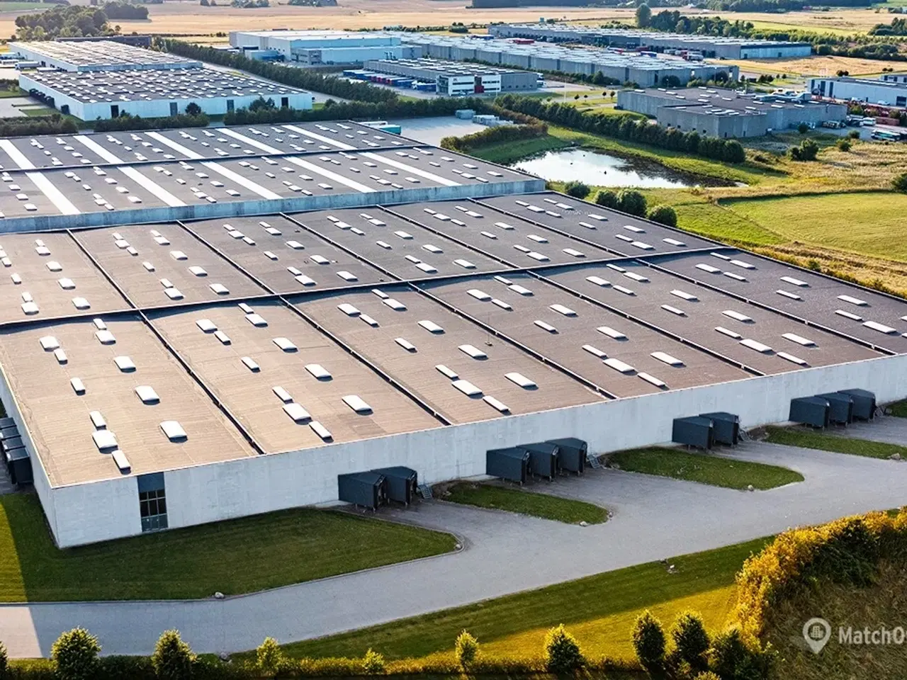 Billede 1 - Lager- og logistikejendom med optimal beliggenhed ved Horsens