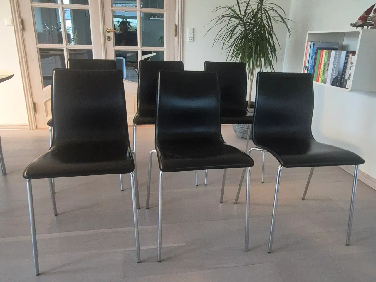 Billede 1 - “Bolia” spisebordsstole, læder