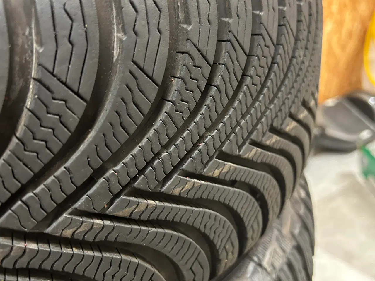 Billede 8 - Vw fælge med nye (2018) Michelin alpin5 vinterdæk