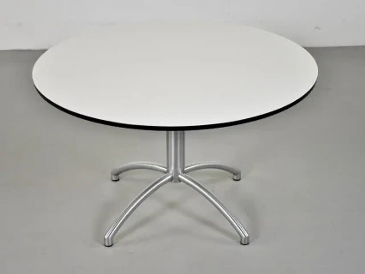 Billede 3 - Erik jørgensen cafébord med hvid plade