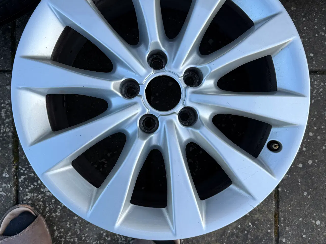Billede 3 - Originale 17” fælge til Audi A6 sommerdæk