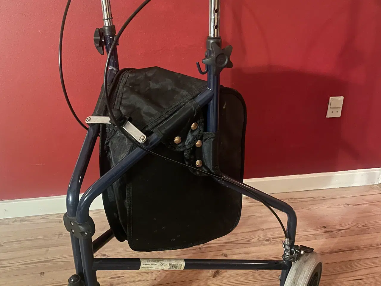 Billede 1 - Rollator 3-hjulet med taske