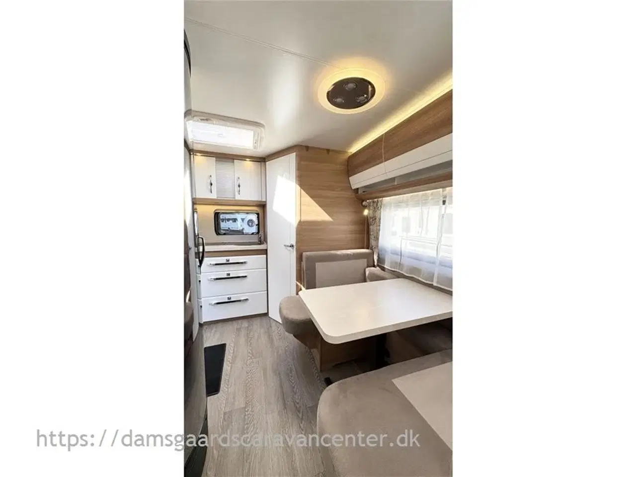 Billede 13 - 2022 - Hobby De Luxe 460 SFf   Queensbed-Gulvtemp.-Mover-Telt