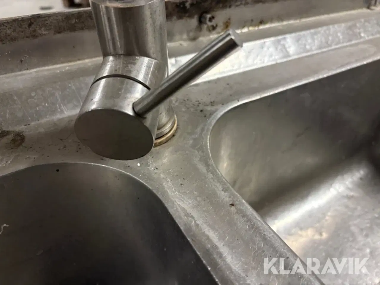 Billede 12 - Rustfri vask med armatur