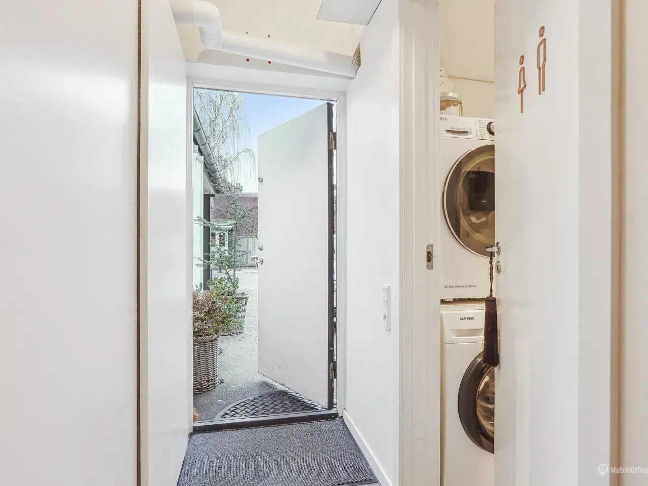 Billede 10 - Butik i eget eksklusivt hus