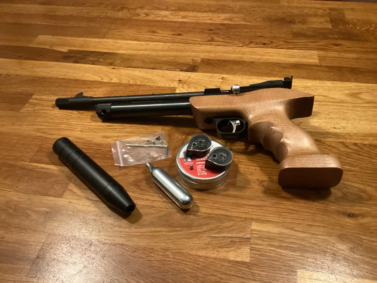 Billede 1 - Luftpistol artimis cp2 cal 4,5 -2 magasiner 