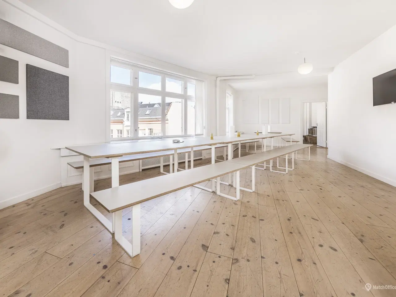 Billede 1 - Lyst kontor med god rumfordeling i Vestergade