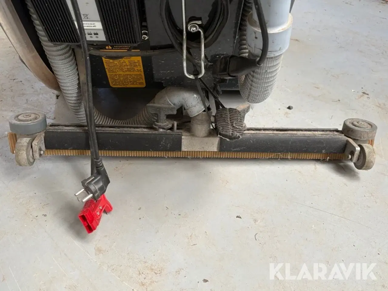 Billede 10 - Fejemaskine Nilfisk Sc400