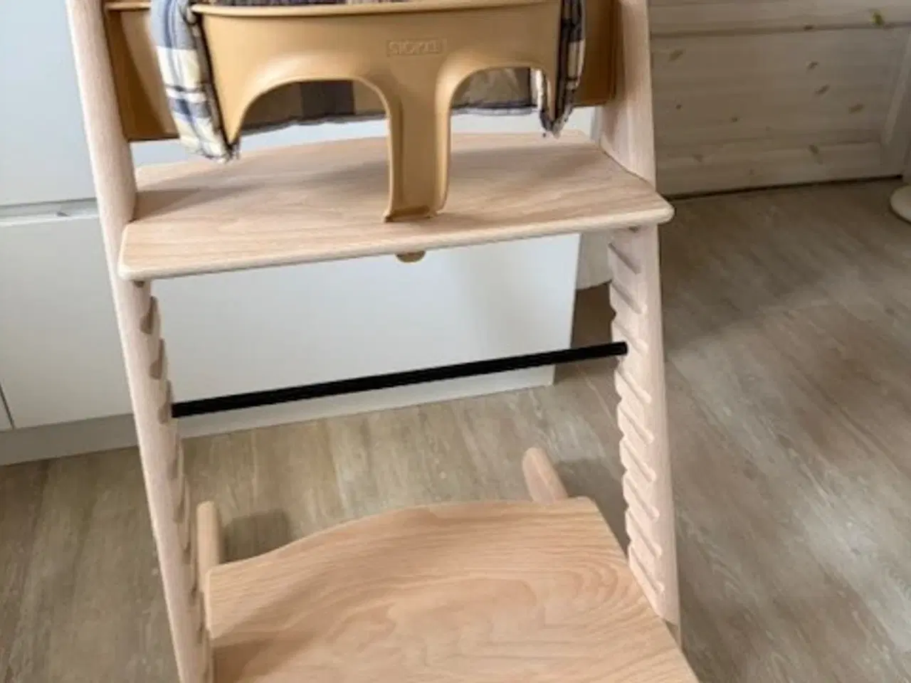 Billede 2 - Trip Trap Højstol NY MODEL i Massiv Bøg Lys Natur.