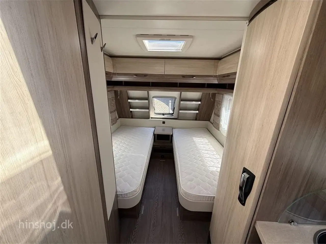 Billede 11 - 2017 - Hobby De Luxe 495 UL   Dejlig vogn med rundsidegruppe og enkelsenge fra Hinshøj Caravan A/S